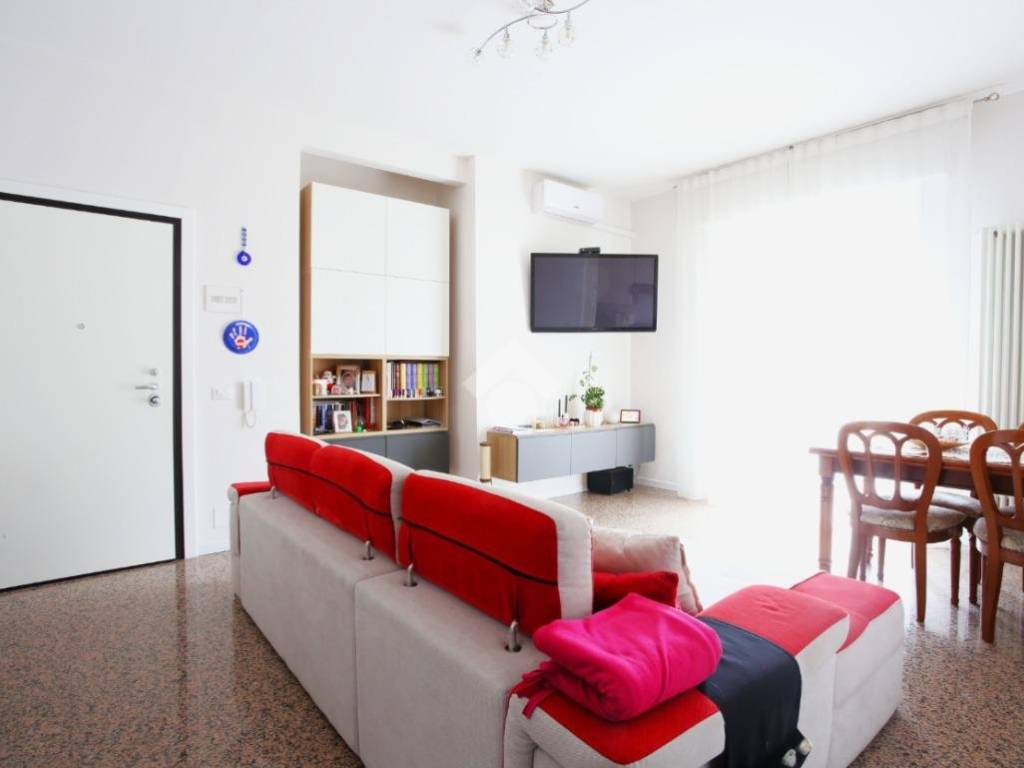 appartamento in vendita a Calderara di Reno in zona Tavernelle