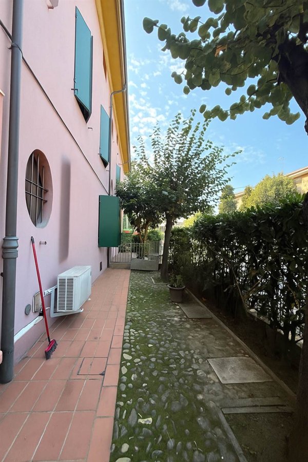 appartamento in vendita a Calderara di Reno in zona Longara