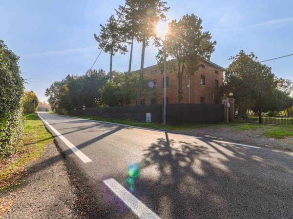 casa indipendente in vendita a Calderara di Reno in zona Bargellino