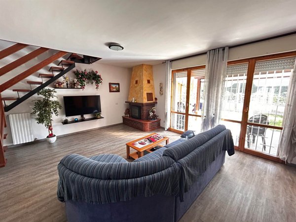 casa indipendente in vendita a Calderara di Reno