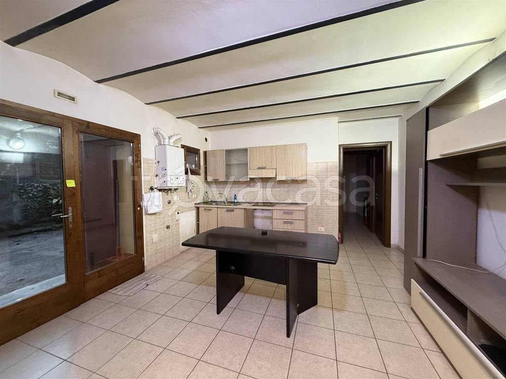 appartamento in vendita a Calderara di Reno in zona Castello di Campeggi