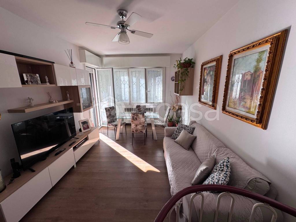 appartamento in vendita a Calderara di Reno in zona Lippo