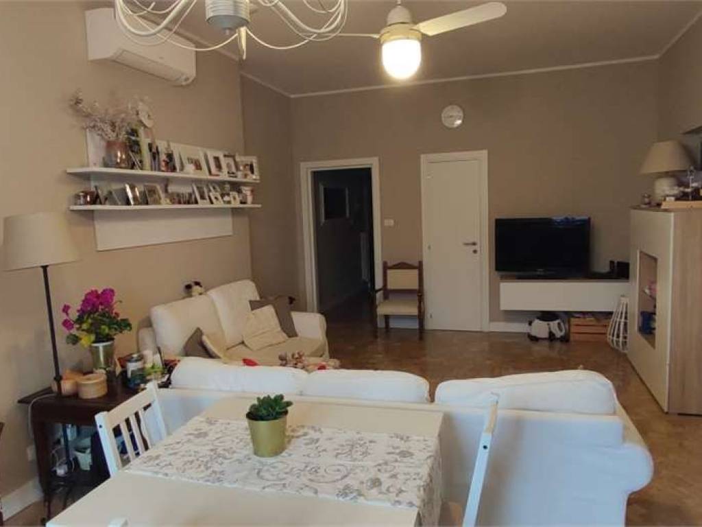 appartamento in vendita a Calderara di Reno in zona Lippo