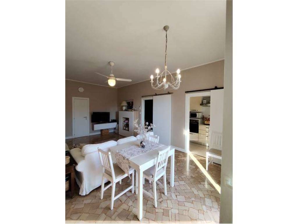 appartamento in vendita a Calderara di Reno in zona Lippo