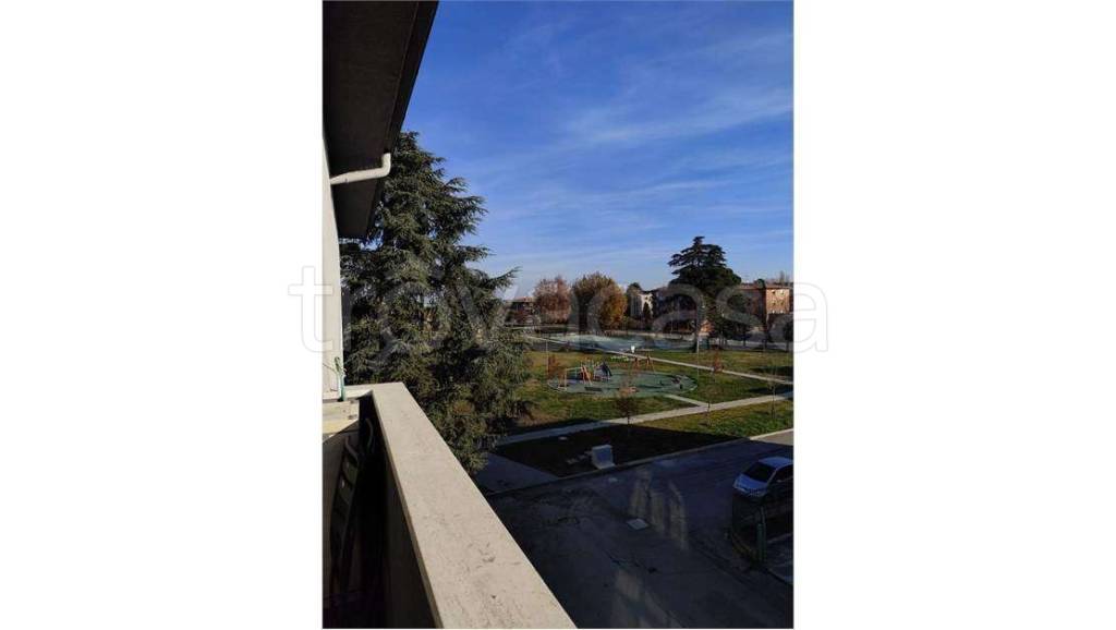appartamento in vendita a Calderara di Reno in zona Lippo