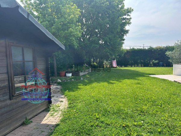casa indipendente in vendita a Calderara di Reno