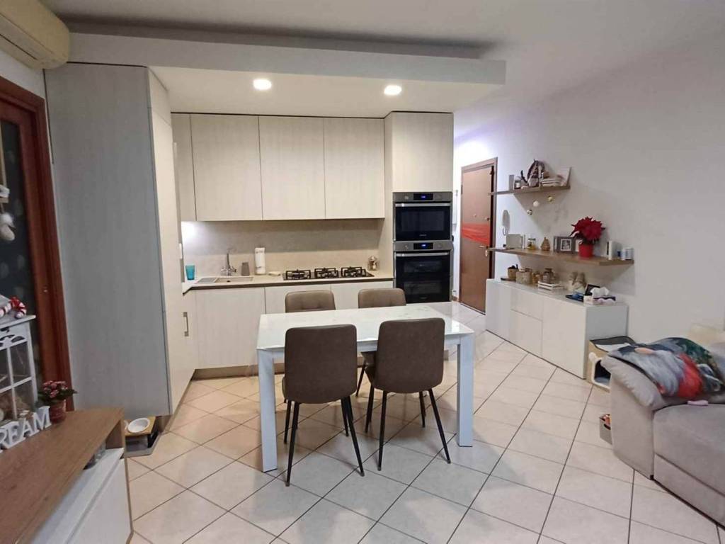 appartamento in vendita a Calderara di Reno in zona Longara