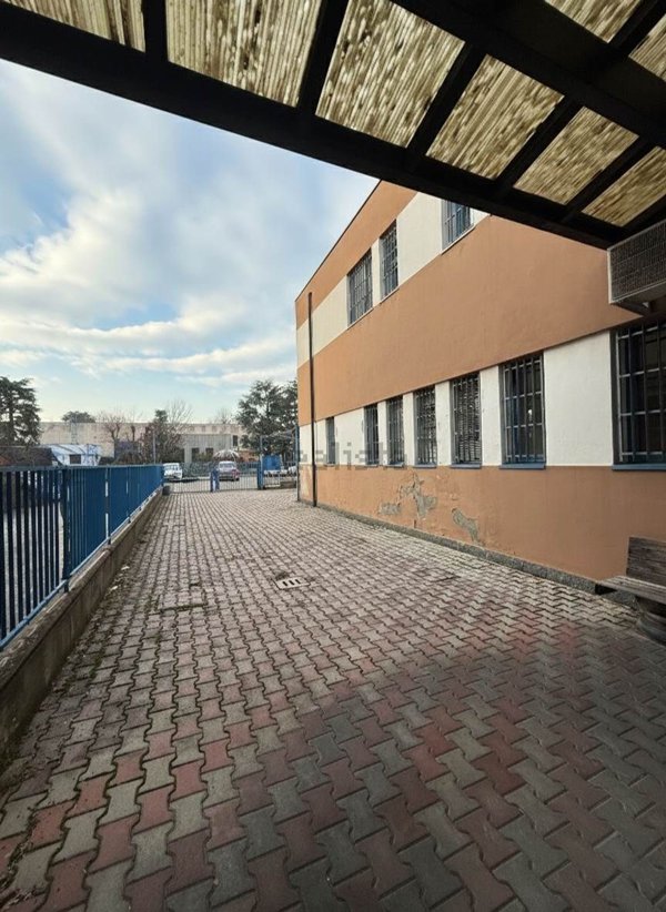 capannone in vendita a Calderara di Reno in zona Bargellino