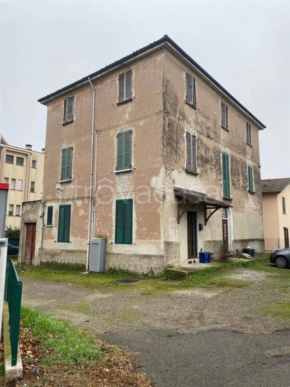 appartamento in vendita a Calderara di Reno in zona Lippo