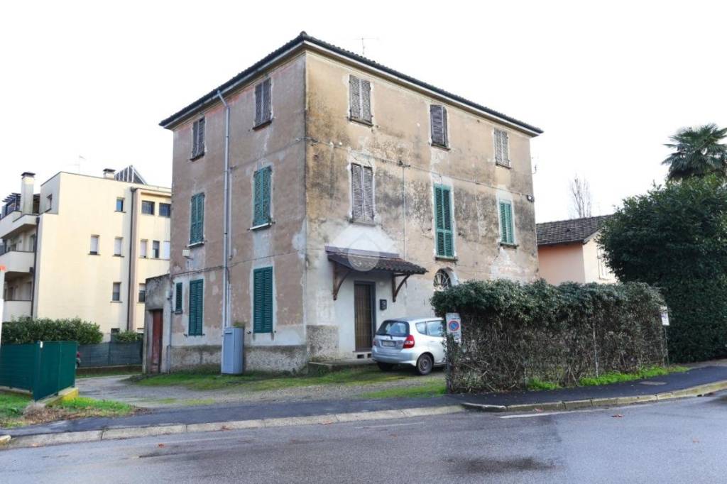 appartamento in vendita a Calderara di Reno in zona Lippo