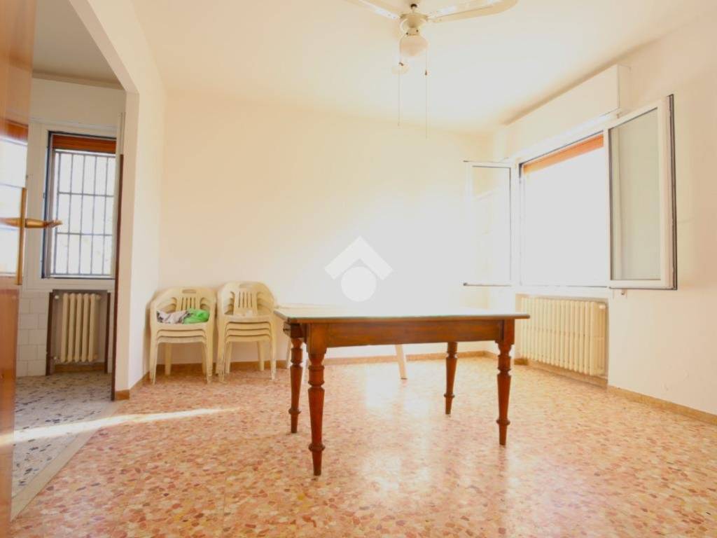 appartamento in vendita a Calderara di Reno in zona Longara