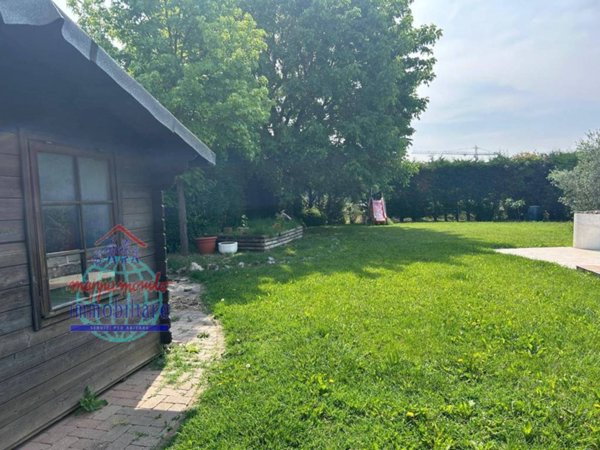 casa indipendente in vendita a Calderara di Reno