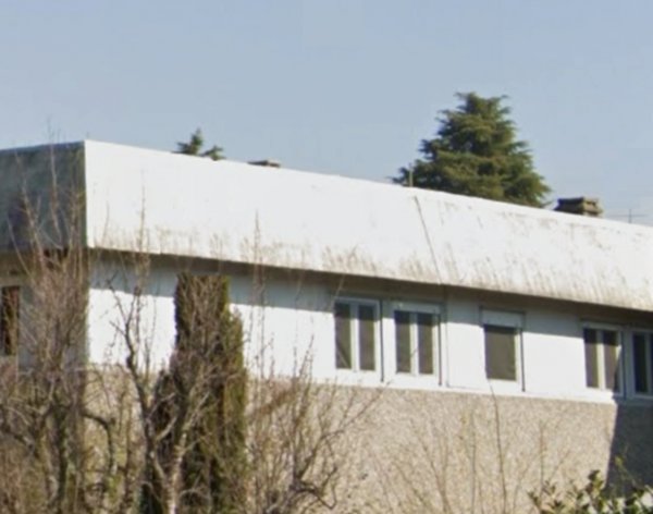 locale commerciale in vendita a Calderara di Reno