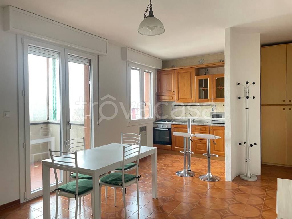 appartamento in vendita a Calderara di Reno in zona Lippo