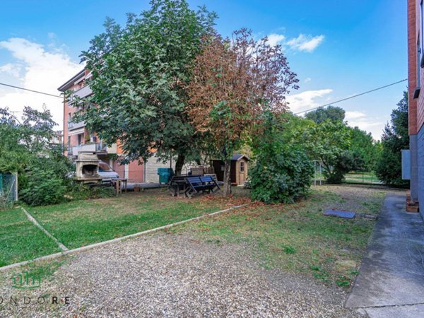 appartamento in vendita a Calderara di Reno in zona Longara