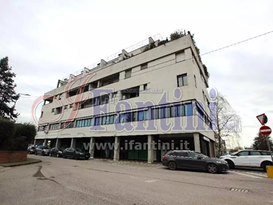 appartamento in vendita a Calderara di Reno in zona Lippo