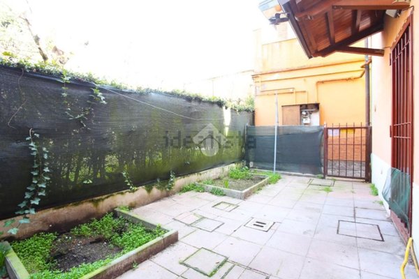 appartamento in vendita a Calderara di Reno in zona Tavernelle