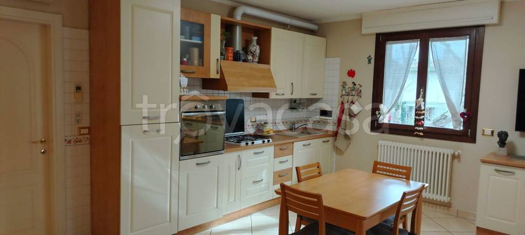 appartamento in vendita a Calderara di Reno in zona Longara