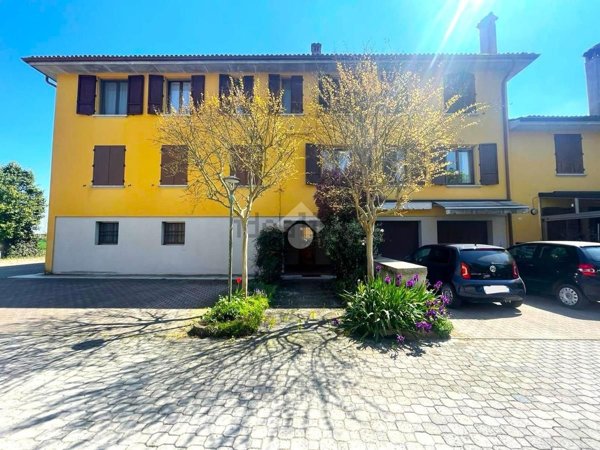 appartamento in vendita a Calderara di Reno in zona Longara