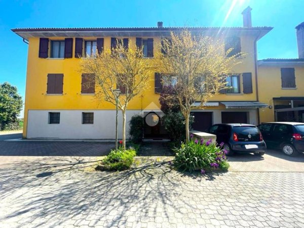 appartamento in vendita a Calderara di Reno in zona Longara