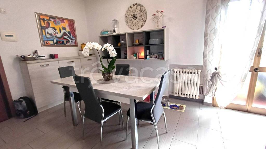 appartamento in vendita a Calderara di Reno in zona Longara