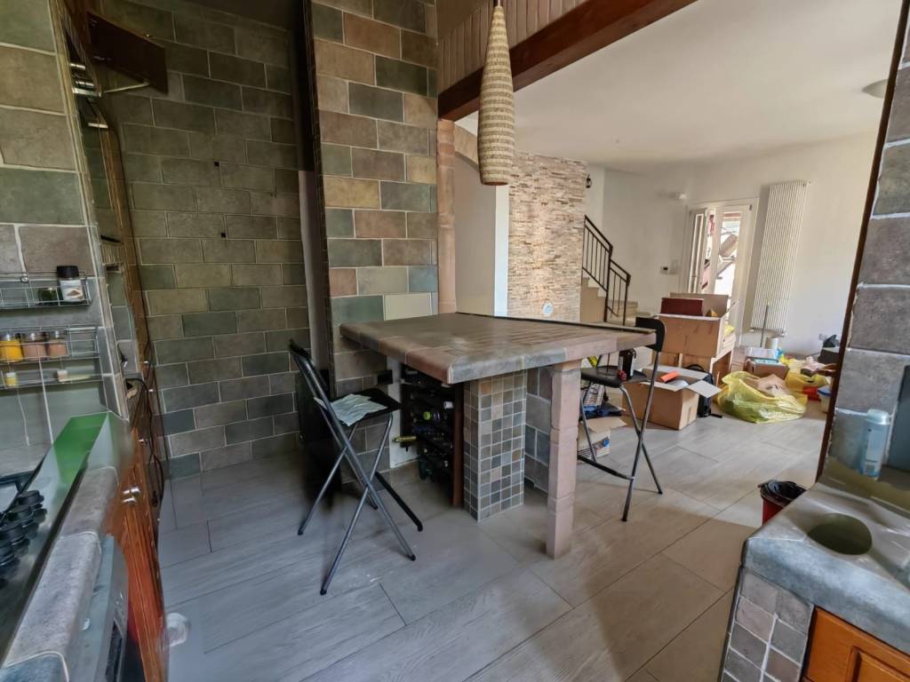 casa indipendente in vendita a Calderara di Reno in zona Castello di Campeggi