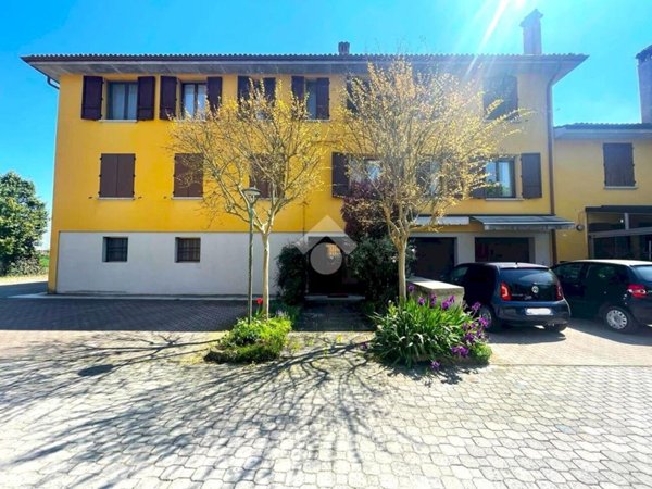 appartamento in vendita a Calderara di Reno in zona Longara