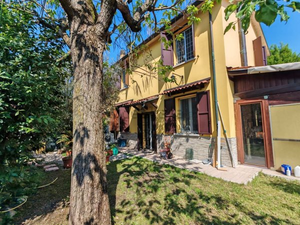 casa indipendente in vendita a Calderara di Reno