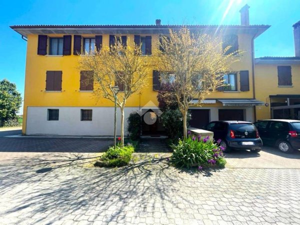 appartamento in vendita a Calderara di Reno in zona Longara