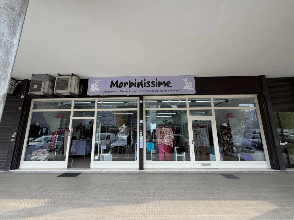 negozio in vendita a Calderara di Reno