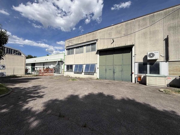 ufficio in vendita a Calderara di Reno in zona Lippo