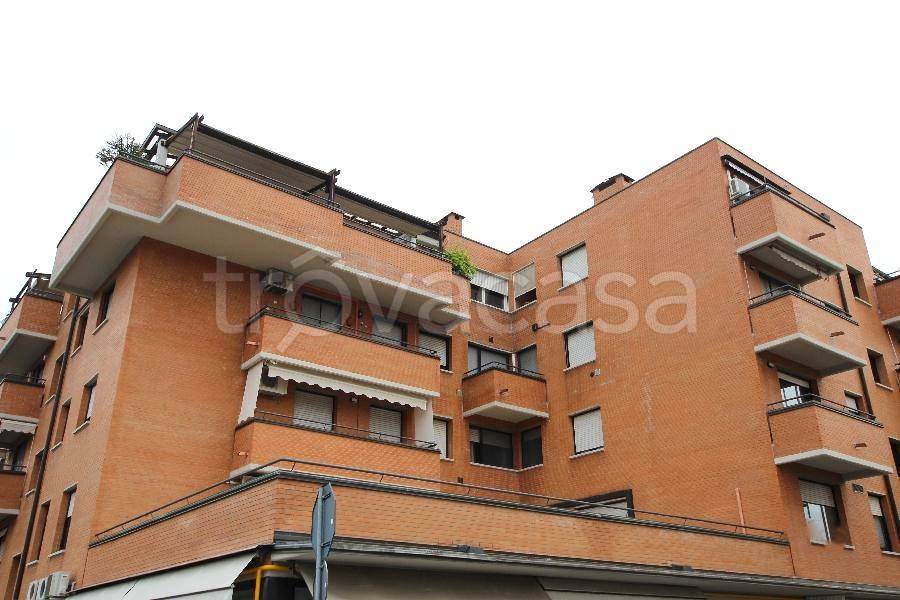 ufficio in vendita a Calderara di Reno