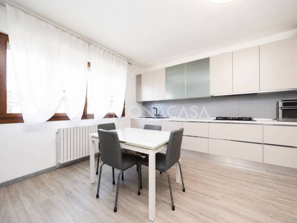 appartamento in vendita a Calderara di Reno