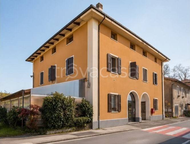 appartamento in vendita a Calderara di Reno in zona Castello di Campeggi