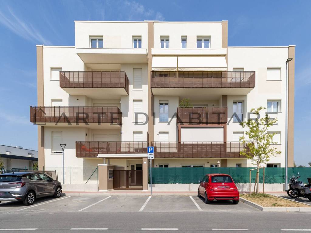 appartamento in vendita a Calderara di Reno in zona Tavernelle