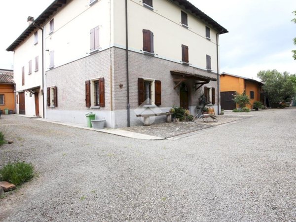 casa indipendente in vendita a Calderara di Reno in zona Bargellino