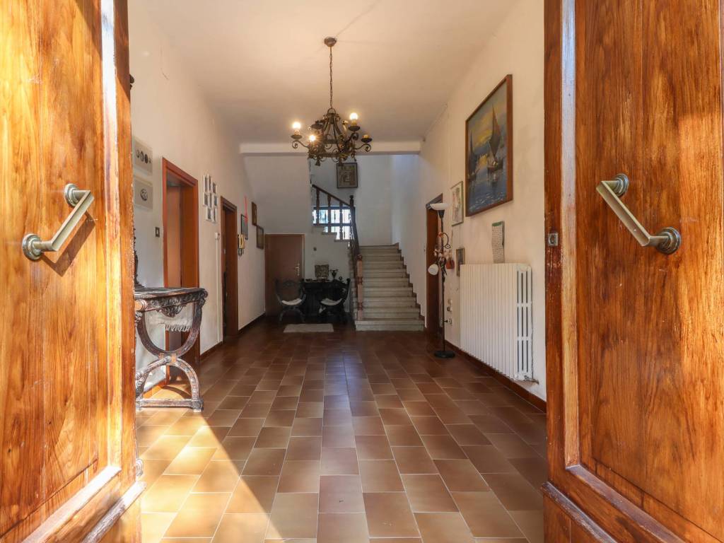 casa indipendente in vendita a Calderara di Reno in zona Lippo