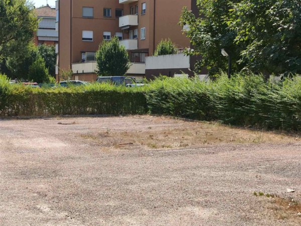 box auto in vendita a Calderara di Reno in zona Longara