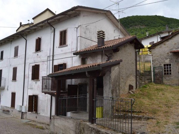 casa indipendente in vendita a Camugnano in zona Baigno