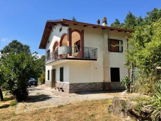 casa indipendente in vendita a Camugnano