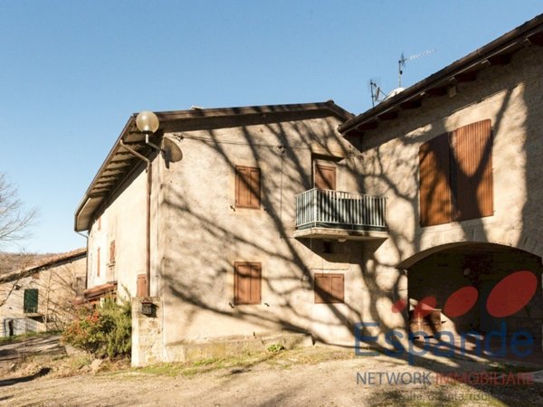 casa semindipendente in vendita a Camugnano