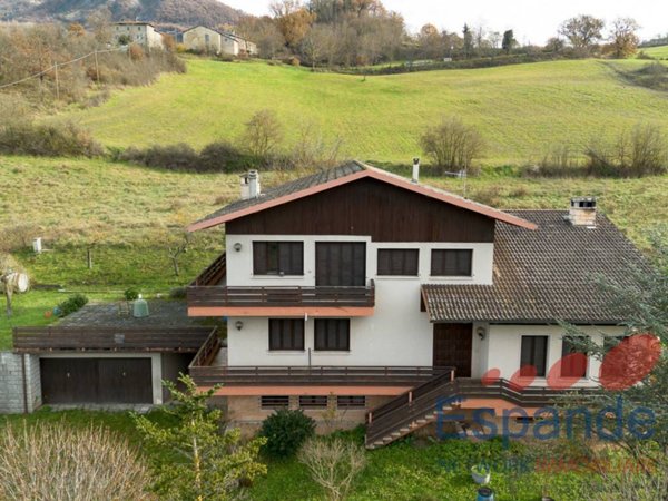 casa indipendente in vendita a Camugnano in zona Verzuno