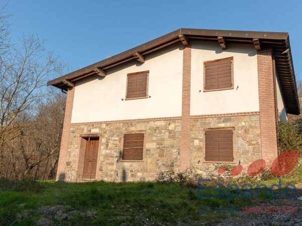 casa indipendente in vendita a Camugnano in zona Carpineta