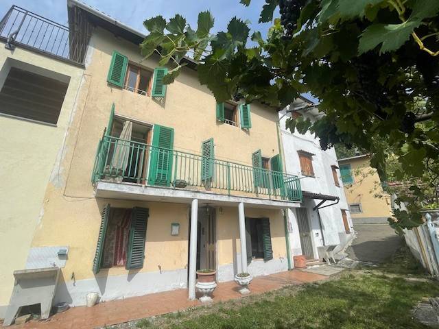 casa indipendente in vendita a Camugnano in zona Baigno