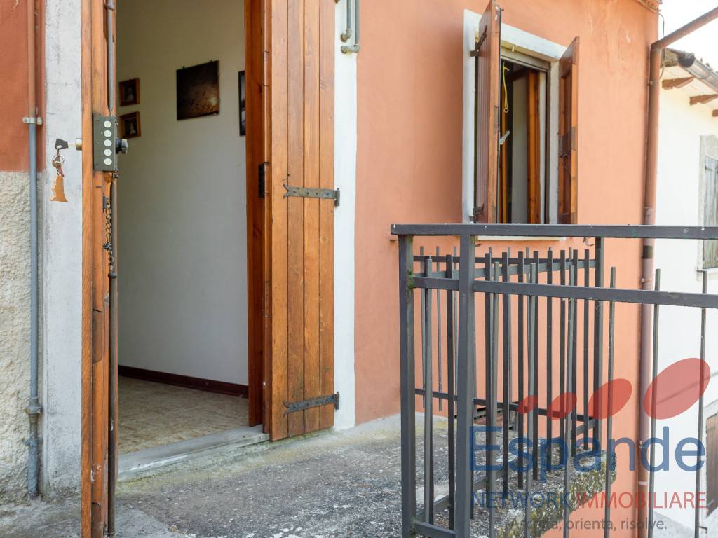 casa indipendente in vendita a Camugnano in zona Carpineta