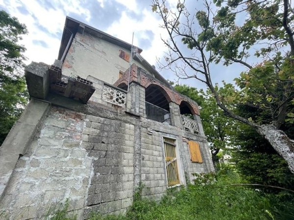 casa indipendente in vendita a Camugnano in zona Trasserra