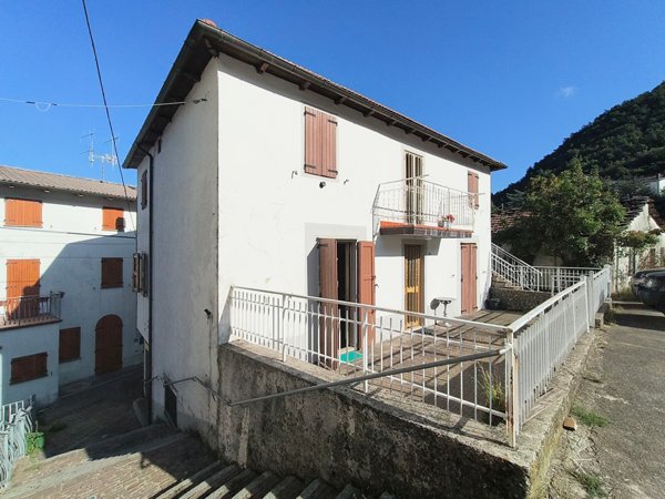 appartamento in vendita a Camugnano in zona Baigno