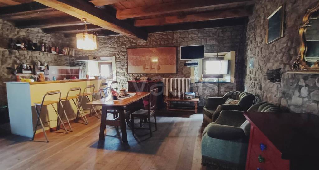 casa indipendente in vendita a Camugnano