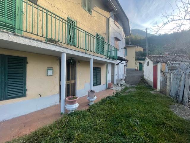 casa indipendente in vendita a Camugnano in zona Baigno