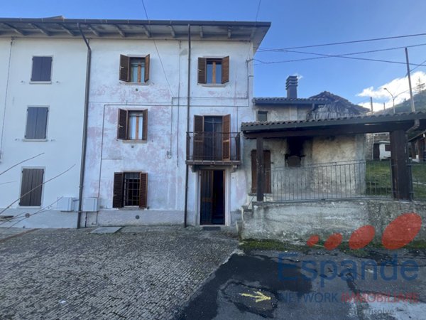 casa semindipendente in vendita a Camugnano